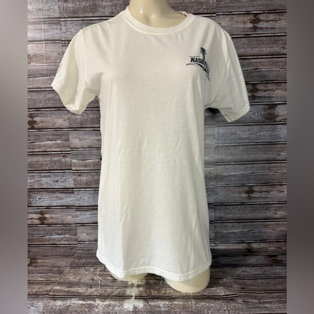 Nicola Bee Juniors size Large Nashville Tee